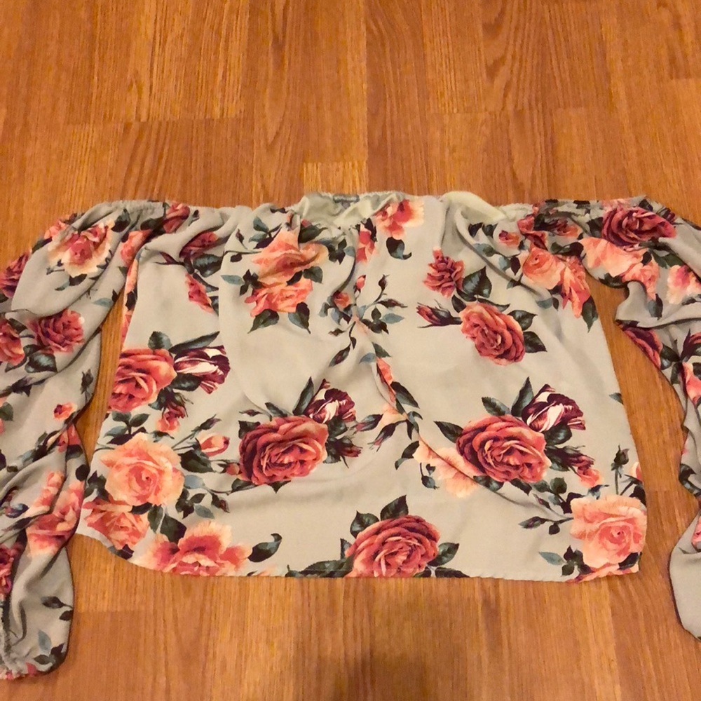 cropped blouse with flowers
